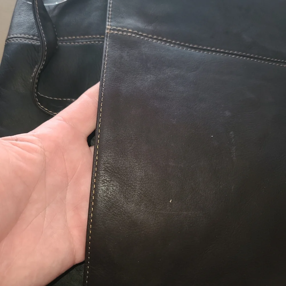Kenneth Cole Leather Laptop Messenger Bag